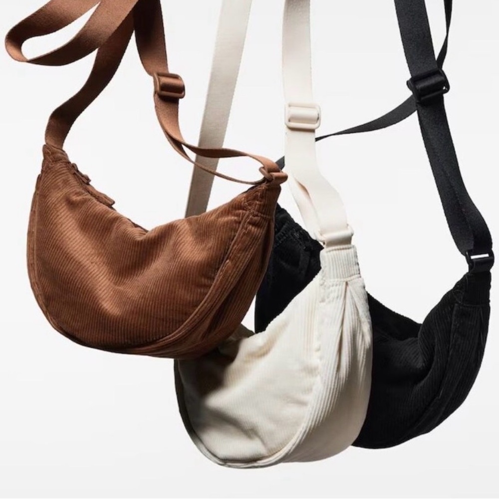 Uniqlo Round Mini Shoulder Bag